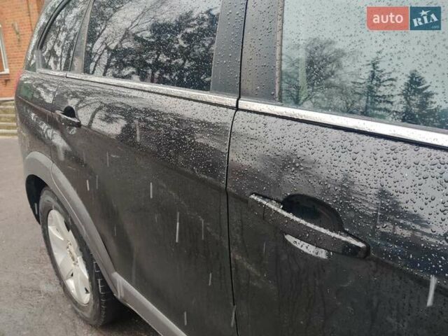 Черный Шевроле Каптива, объемом двигателя 2.4 л и пробегом 180 тыс. км за 8000 $, фото 12 на Automoto.ua