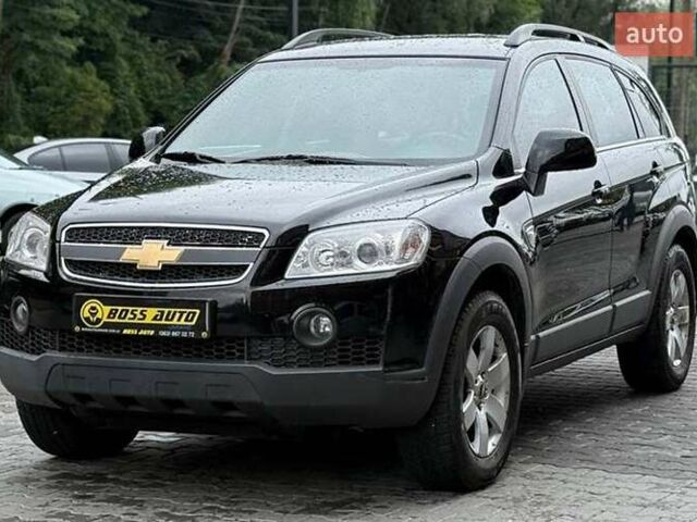 Черный Шевроле Каптива, объемом двигателя 2.41 л и пробегом 184 тыс. км за 8900 $, фото 2 на Automoto.ua