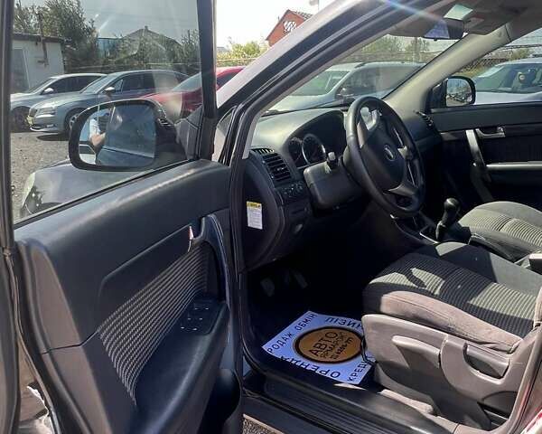 Черный Шевроле Каптива, объемом двигателя 2.41 л и пробегом 221 тыс. км за 6990 $, фото 13 на Automoto.ua