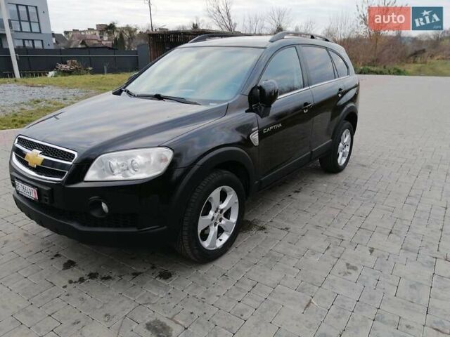 Чорний Шевроле Каптіва, об'ємом двигуна 2 л та пробігом 212 тис. км за 9450 $, фото 4 на Automoto.ua