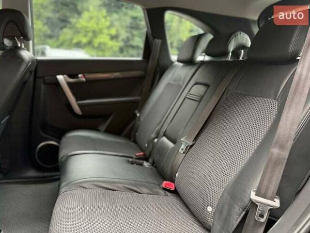 Черный Шевроле Каптива, объемом двигателя 2.41 л и пробегом 184 тыс. км за 8900 $, фото 25 на Automoto.ua