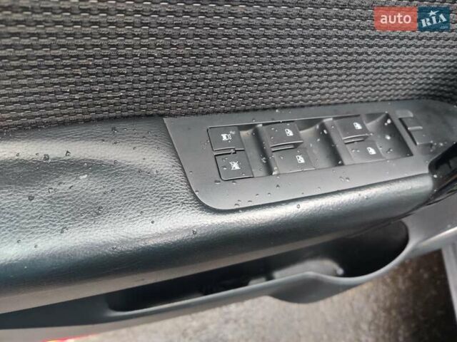 Черный Шевроле Каптива, объемом двигателя 2.4 л и пробегом 180 тыс. км за 8000 $, фото 24 на Automoto.ua