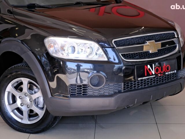 Черный Шевроле Каптива, объемом двигателя 2.4 л и пробегом 173 тыс. км за 6900 $, фото 2 на Automoto.ua