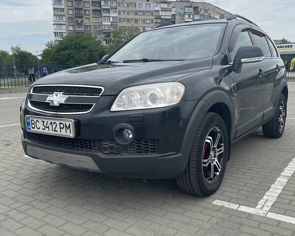 Черный Шевроле Каптива, объемом двигателя 2.41 л и пробегом 213 тыс. км за 7700 $, фото 1 на Automoto.ua