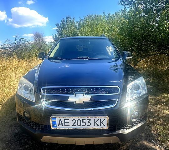 Чорний Шевроле Каптіва, об'ємом двигуна 2.4 л та пробігом 100 тис. км за 9500 $, фото 2 на Automoto.ua