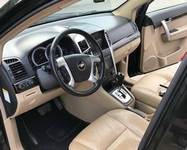 Чорний Шевроле Каптіва, об'ємом двигуна 2 л та пробігом 240 тис. км за 8950 $, фото 7 на Automoto.ua