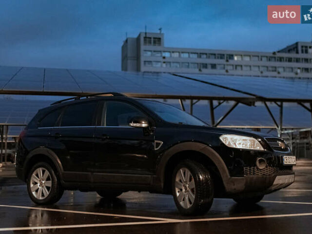 Черный Шевроле Каптива, объемом двигателя 2 л и пробегом 216 тыс. км за 8500 $, фото 2 на Automoto.ua