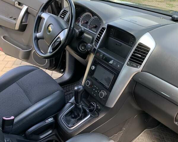 Черный Шевроле Каптива, объемом двигателя 1.99 л и пробегом 166 тыс. км за 8600 $, фото 21 на Automoto.ua