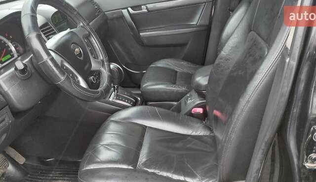 Черный Шевроле Каптива, объемом двигателя 2.4 л и пробегом 247 тыс. км за 5650 $, фото 7 на Automoto.ua