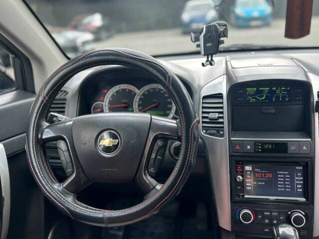 Черный Шевроле Каптива, объемом двигателя 2 л и пробегом 177 тыс. км за 9500 $, фото 13 на Automoto.ua