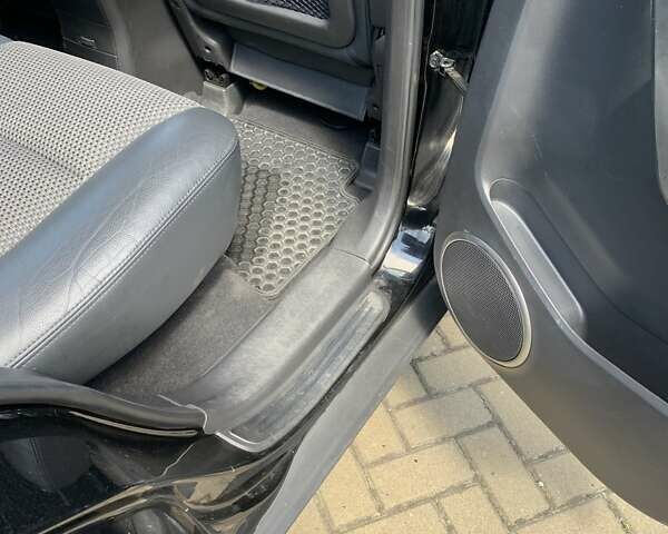 Черный Шевроле Каптива, объемом двигателя 1.99 л и пробегом 166 тыс. км за 8600 $, фото 18 на Automoto.ua