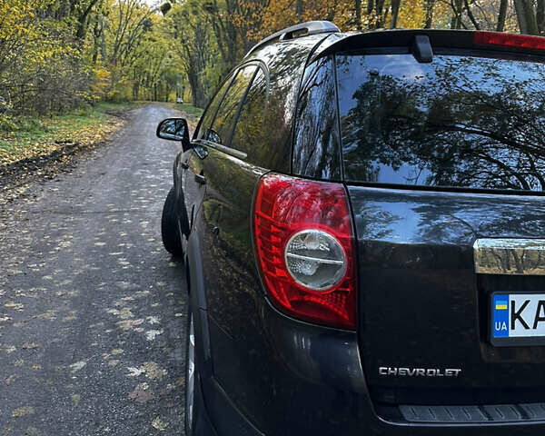 Черный Шевроле Каптива, объемом двигателя 2.4 л и пробегом 205 тыс. км за 8000 $, фото 20 на Automoto.ua