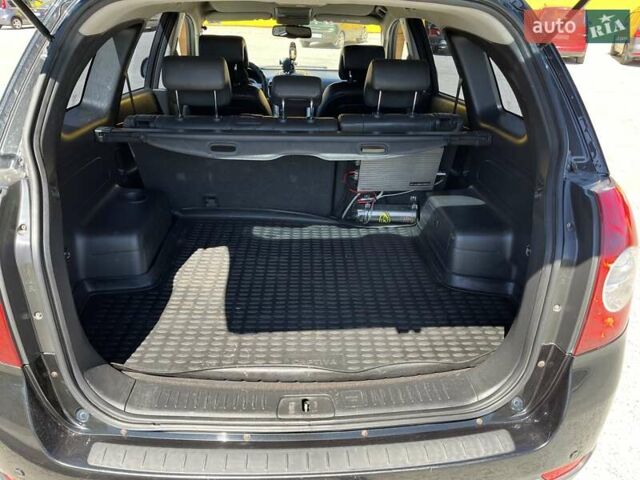 Черный Шевроле Каптива, объемом двигателя 2.41 л и пробегом 213 тыс. км за 7700 $, фото 15 на Automoto.ua