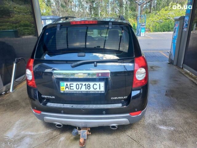 Черный Шевроле Каптива, объемом двигателя 2.4 л и пробегом 180 тыс. км за 8000 $, фото 7 на Automoto.ua