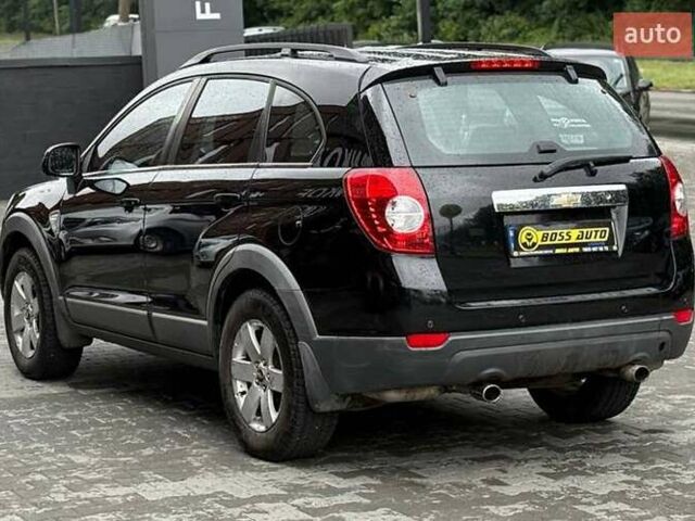 Черный Шевроле Каптива, объемом двигателя 2.41 л и пробегом 184 тыс. км за 8900 $, фото 3 на Automoto.ua