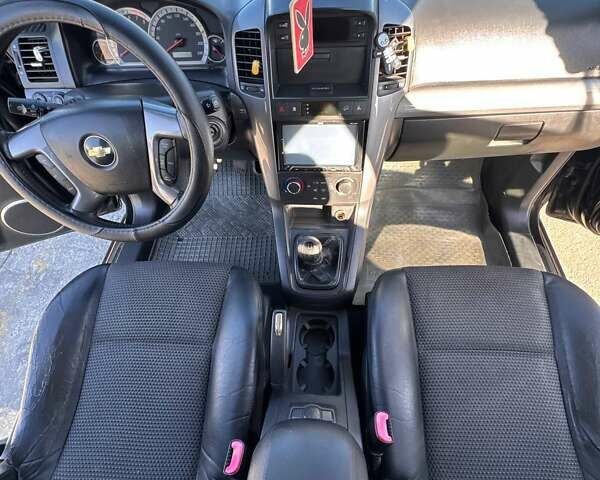 Чорний Шевроле Каптіва, об'ємом двигуна 2.41 л та пробігом 308 тис. км за 6800 $, фото 6 на Automoto.ua