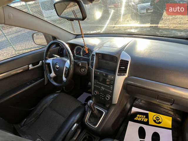 Чорний Шевроле Каптіва, об'ємом двигуна 2.4 л та пробігом 267 тис. км за 7900 $, фото 19 на Automoto.ua