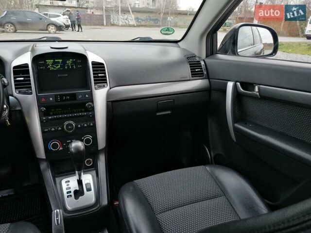 Чорний Шевроле Каптіва, об'ємом двигуна 2 л та пробігом 212 тис. км за 9450 $, фото 59 на Automoto.ua