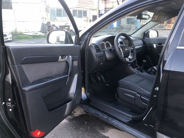 Чорний Шевроле Каптіва, об'ємом двигуна 2 л та пробігом 280 тис. км за 2650 $, фото 20 на Automoto.ua