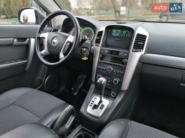Чорний Шевроле Каптіва, об'ємом двигуна 2 л та пробігом 212 тис. км за 9450 $, фото 53 на Automoto.ua