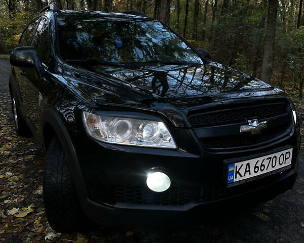 Черный Шевроле Каптива, объемом двигателя 2.4 л и пробегом 205 тыс. км за 8000 $, фото 6 на Automoto.ua