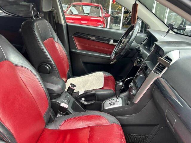 Черный Шевроле Каптива, объемом двигателя 2 л и пробегом 177 тыс. км за 9500 $, фото 18 на Automoto.ua