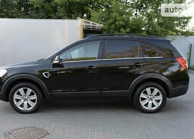 Черный Шевроле Каптива, объемом двигателя 2 л и пробегом 216 тыс. км за 8500 $, фото 22 на Automoto.ua