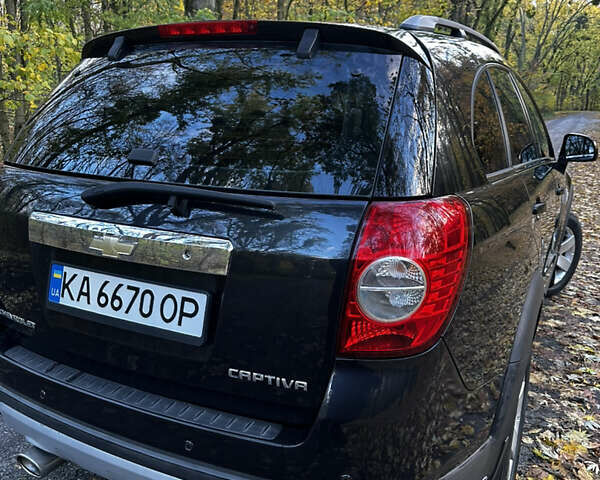 Черный Шевроле Каптива, объемом двигателя 2.4 л и пробегом 205 тыс. км за 8000 $, фото 14 на Automoto.ua