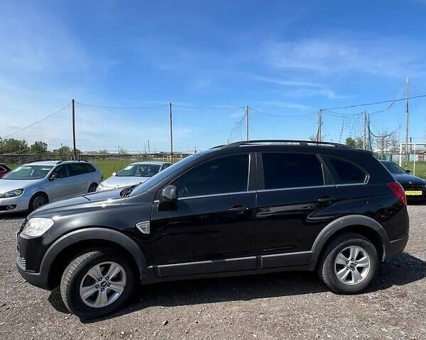 Черный Шевроле Каптива, объемом двигателя 2.41 л и пробегом 221 тыс. км за 6990 $, фото 3 на Automoto.ua