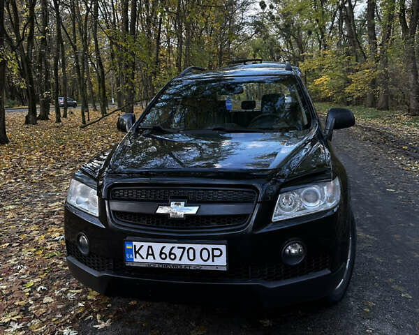 Черный Шевроле Каптива, объемом двигателя 2.4 л и пробегом 205 тыс. км за 8000 $, фото 12 на Automoto.ua