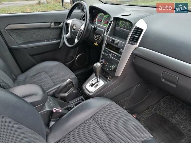 Чорний Шевроле Каптіва, об'ємом двигуна 2 л та пробігом 212 тис. км за 9450 $, фото 49 на Automoto.ua