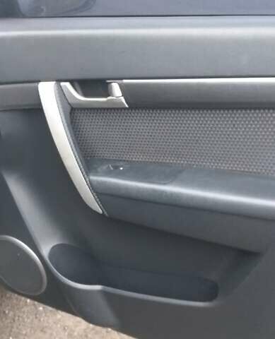 Черный Шевроле Каптива, объемом двигателя 2.4 л и пробегом 280 тыс. км за 7100 $, фото 3 на Automoto.ua