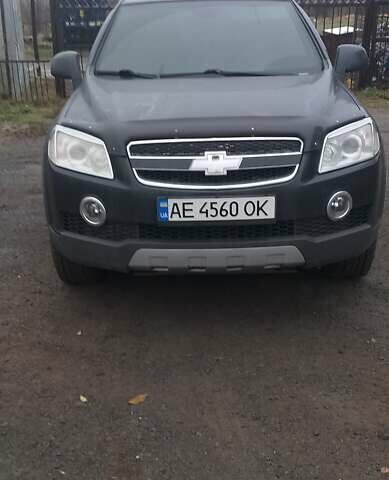Черный Шевроле Каптива, объемом двигателя 2.4 л и пробегом 280 тыс. км за 7100 $, фото 17 на Automoto.ua