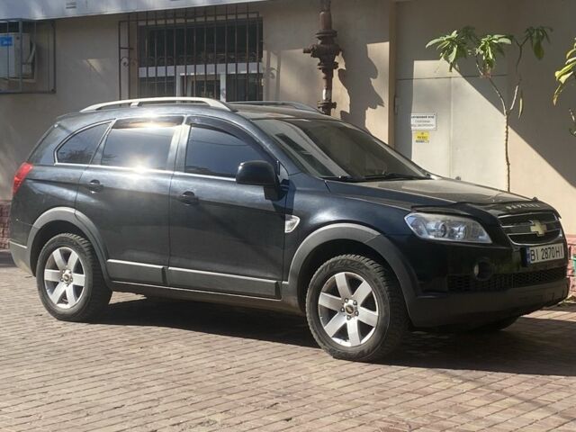 Черный Шевроле Каптива, объемом двигателя 2 л и пробегом 260 тыс. км за 9000 $, фото 1 на Automoto.ua