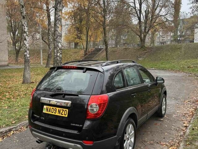 Черный Шевроле Каптива, объемом двигателя 2 л и пробегом 120 тыс. км за 3400 $, фото 2 на Automoto.ua
