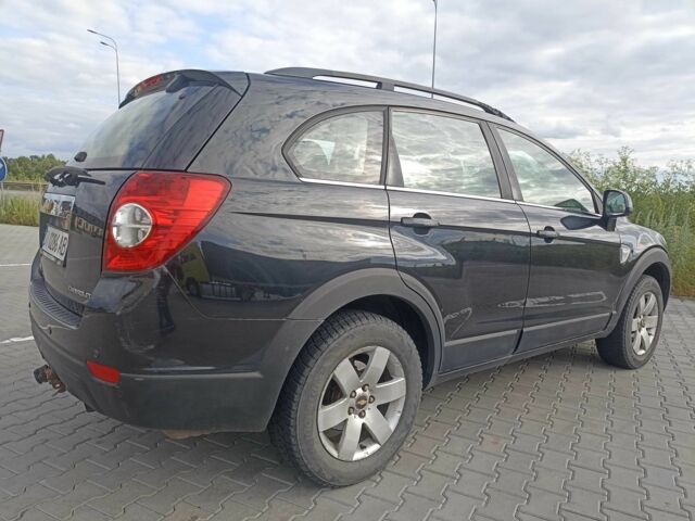 Черный Шевроле Каптива, объемом двигателя 2.4 л и пробегом 215 тыс. км за 7500 $, фото 12 на Automoto.ua