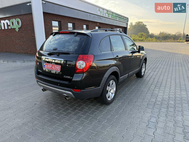 Черный Шевроле Каптива, объемом двигателя 2 л и пробегом 176 тыс. км за 10750 $, фото 5 на Automoto.ua