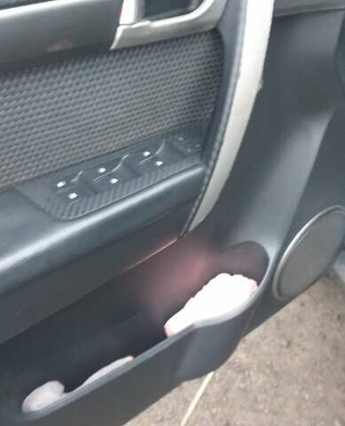 Черный Шевроле Каптива, объемом двигателя 2.4 л и пробегом 280 тыс. км за 7100 $, фото 5 на Automoto.ua