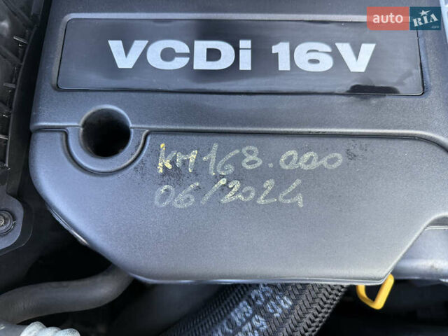 Черный Шевроле Каптива, объемом двигателя 2 л и пробегом 176 тыс. км за 10750 $, фото 25 на Automoto.ua