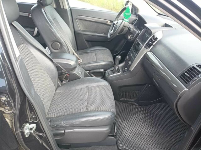 Черный Шевроле Каптива, объемом двигателя 2.4 л и пробегом 215 тыс. км за 7500 $, фото 10 на Automoto.ua