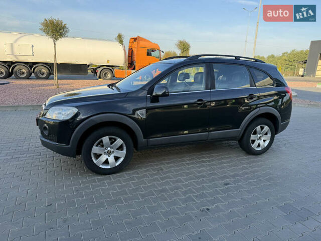 Черный Шевроле Каптива, объемом двигателя 2 л и пробегом 176 тыс. км за 10750 $, фото 9 на Automoto.ua