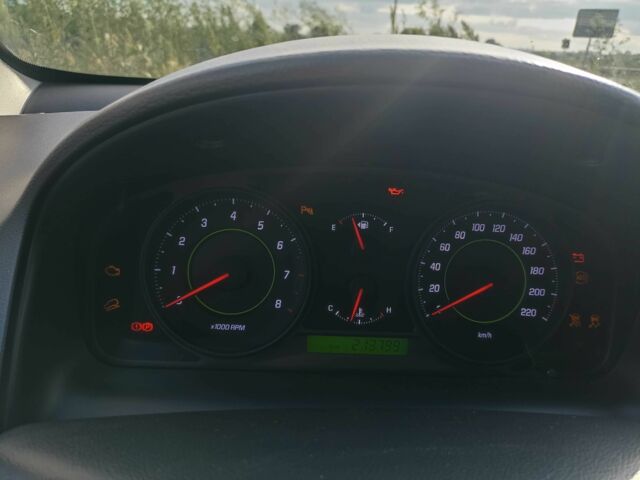 Черный Шевроле Каптива, объемом двигателя 2.4 л и пробегом 215 тыс. км за 7500 $, фото 2 на Automoto.ua