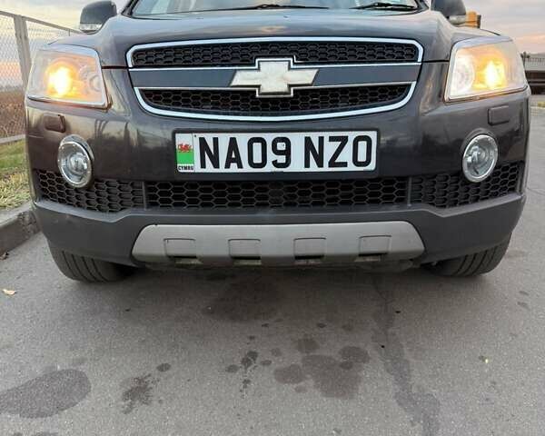 Черный Шевроле Каптива, объемом двигателя 2 л и пробегом 300 тыс. км за 3850 $, фото 8 на Automoto.ua