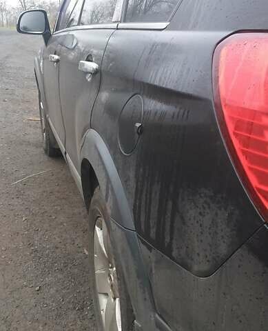 Черный Шевроле Каптива, объемом двигателя 2.4 л и пробегом 280 тыс. км за 7100 $, фото 14 на Automoto.ua