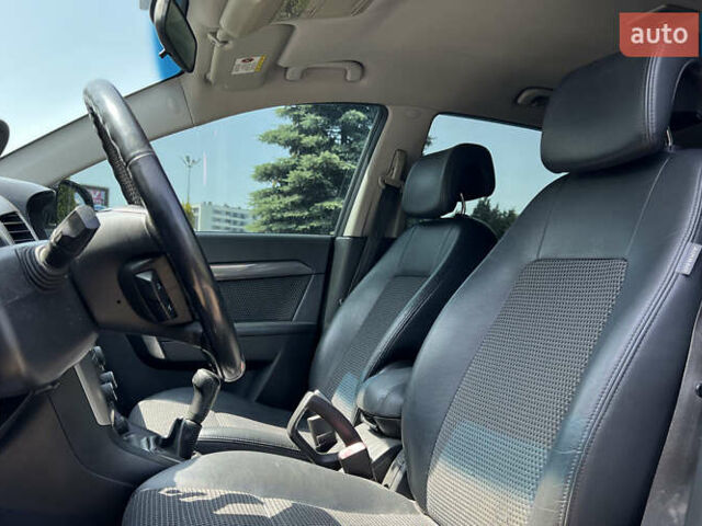 Черный Шевроле Каптива, объемом двигателя 2.41 л и пробегом 218 тыс. км за 7999 $, фото 16 на Automoto.ua