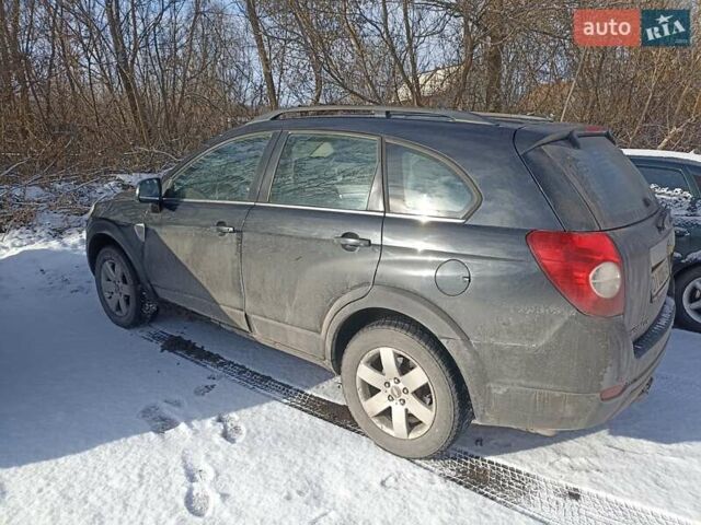 Черный Шевроле Каптива, объемом двигателя 2.4 л и пробегом 210 тыс. км за 8300 $, фото 1 на Automoto.ua