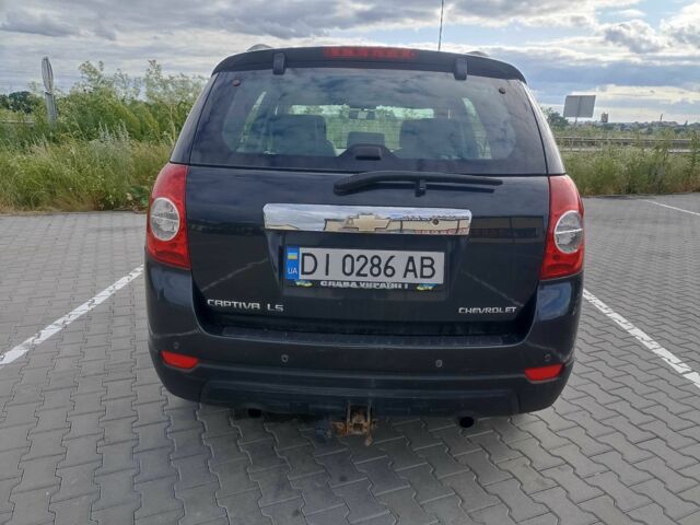 Черный Шевроле Каптива, объемом двигателя 2.4 л и пробегом 215 тыс. км за 7500 $, фото 13 на Automoto.ua