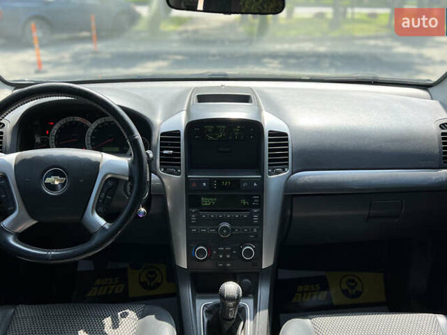 Черный Шевроле Каптива, объемом двигателя 2.41 л и пробегом 218 тыс. км за 7999 $, фото 13 на Automoto.ua