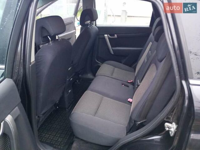 Черный Шевроле Каптива, объемом двигателя 2.41 л и пробегом 137 тыс. км за 8500 $, фото 8 на Automoto.ua