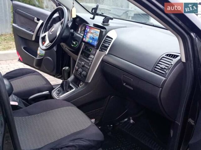 Черный Шевроле Каптива, объемом двигателя 2.41 л и пробегом 137 тыс. км за 8500 $, фото 5 на Automoto.ua